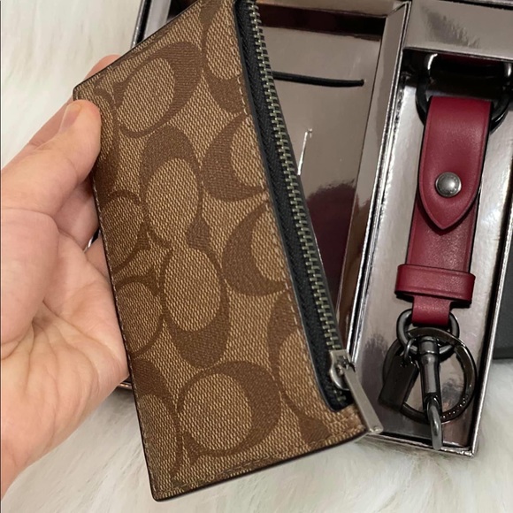 COACH ZIP CARD HOLDER & KET CHAIN HOLDER - Picture 3 of 5